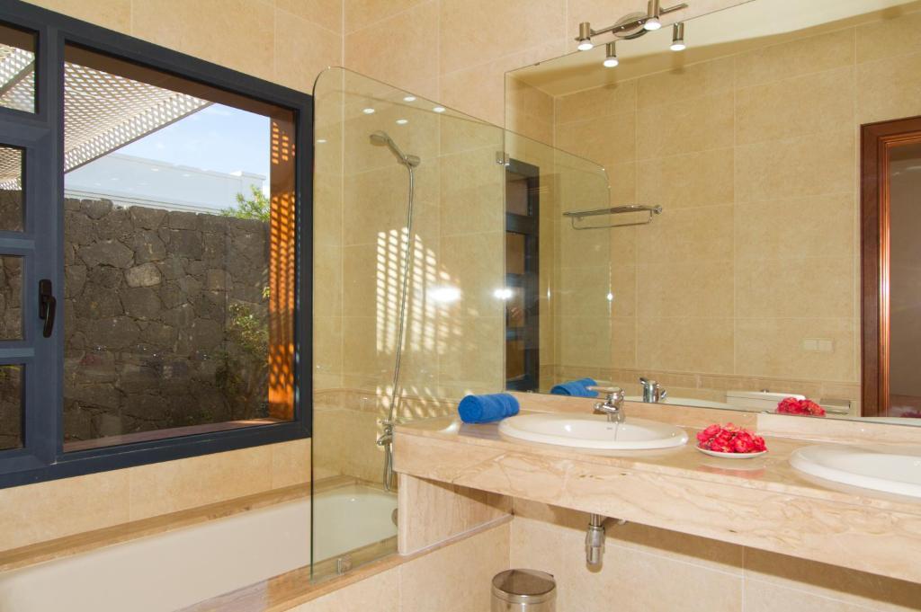 Sun Grove Villas & Spa Playa Blanca  Exterior foto